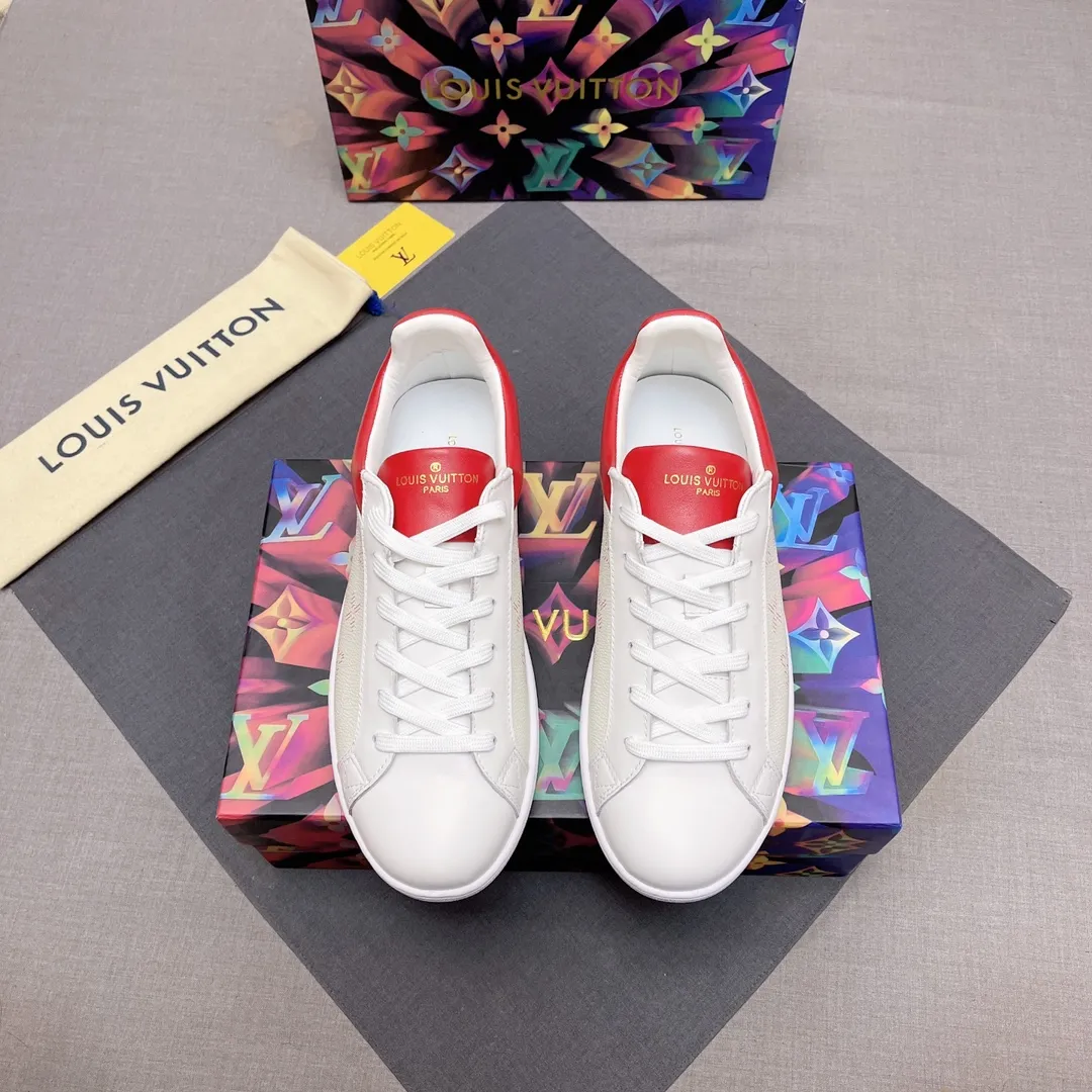p360 🙏LV men's shoes official website has launched the latest 1:1 copy, synchronized with Hong Kong counters, and on the same catwalk; all "🍡🍡, the rubber outsole is non-slip and wear-resistant; the fabric is made of first-layer cowhide and 3D printing, sheepskin lining, comfortable to wear, attractive style, fine workmanship, with simple and neat shoe last JP, showing the boldness and toughness of men, multiple colors available Code numbers 38 to 44, 45 to 46 can be customized. No. 019